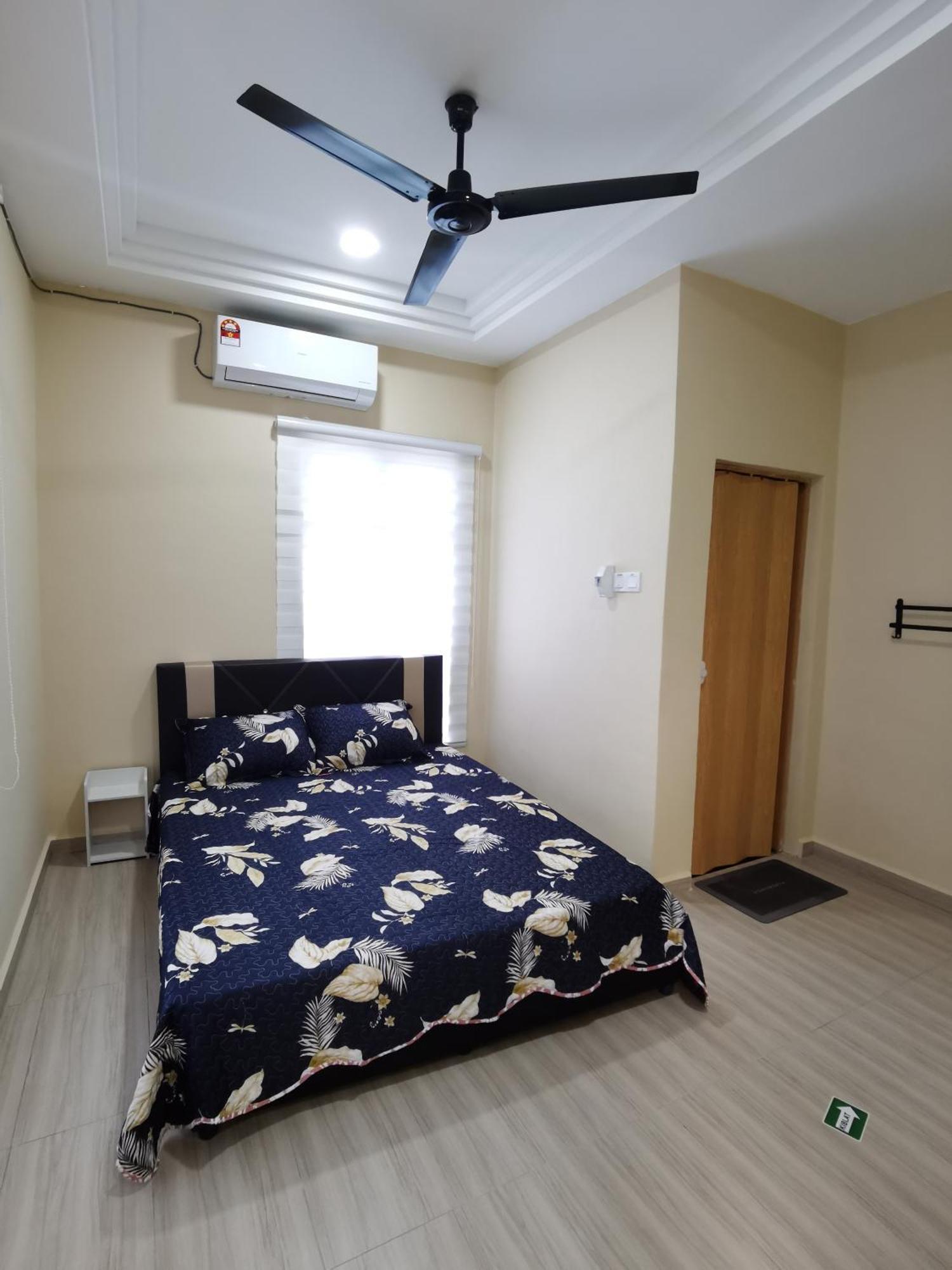 Roomstay Villa Tok Wan Kuantan Ngoại thất bức ảnh
